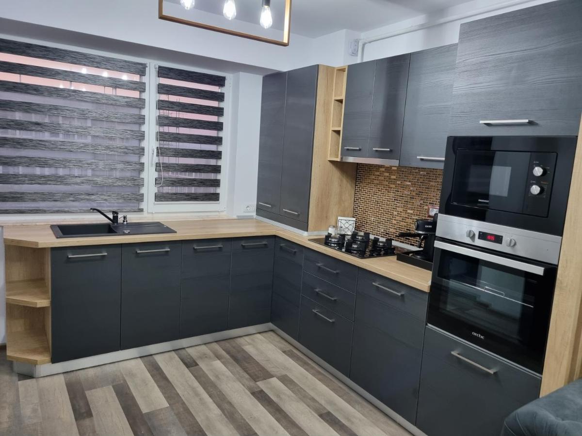 Luxury Apartments Bacău Екстериор снимка