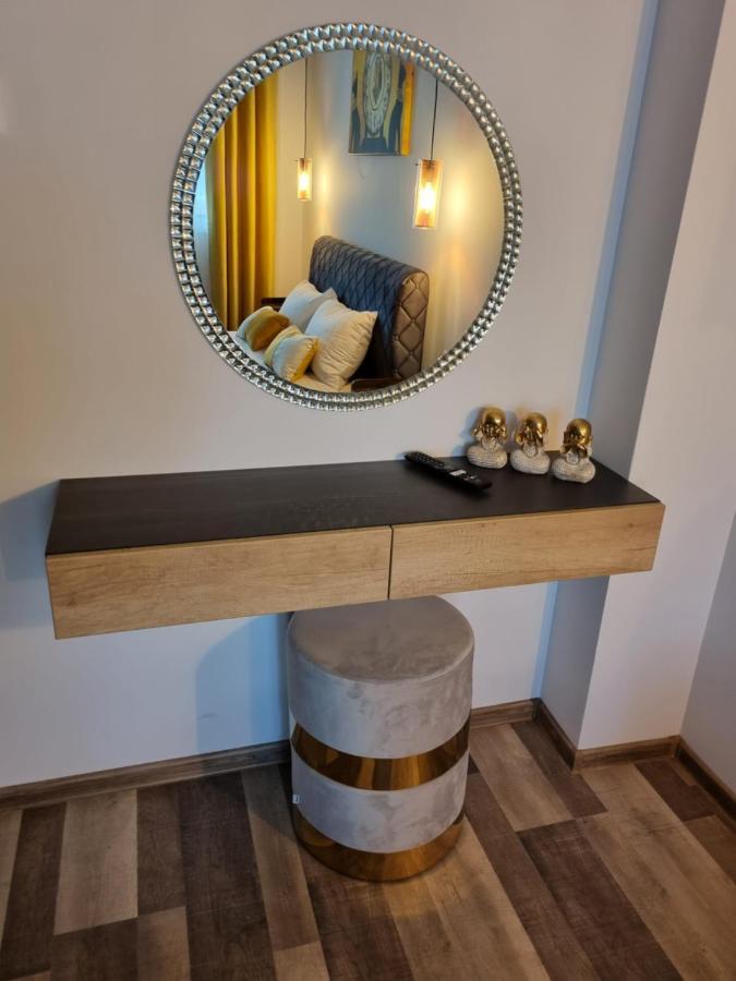 Luxury Apartments Bacău Екстериор снимка