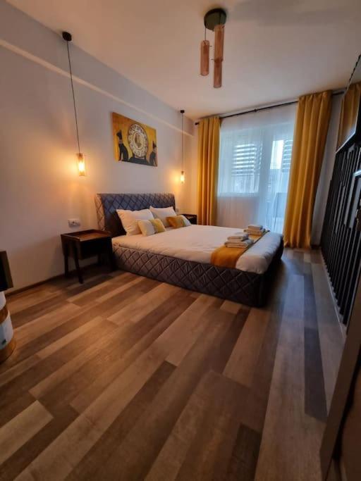 Luxury Apartments Bacău Екстериор снимка