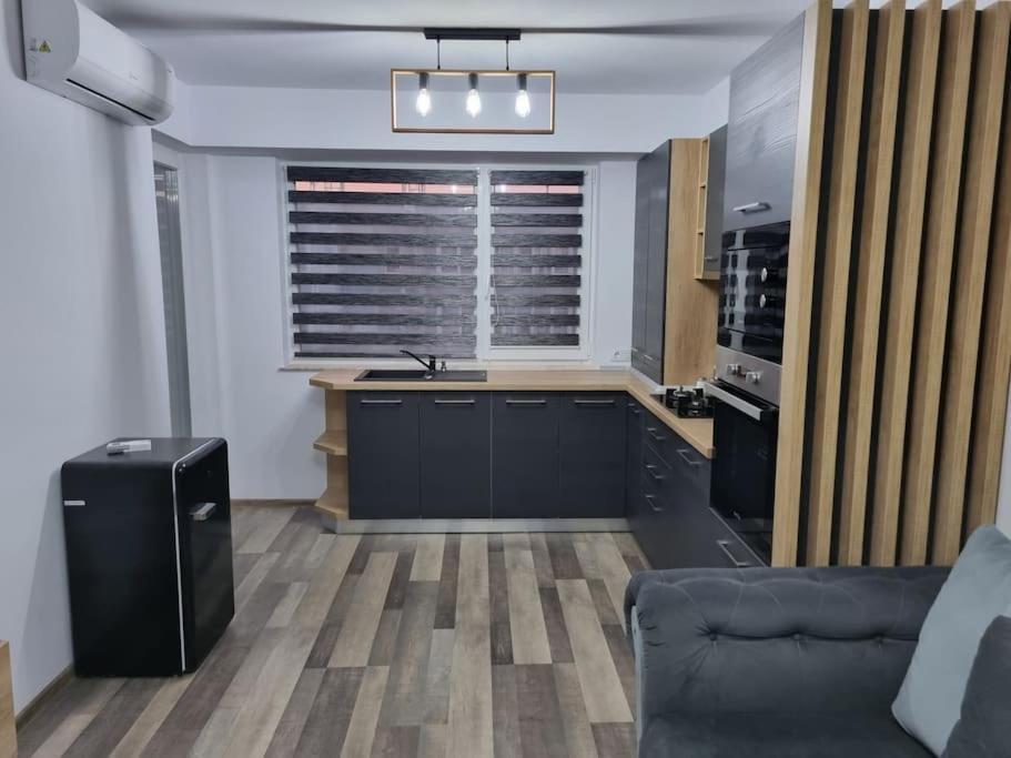 Luxury Apartments Bacău Екстериор снимка